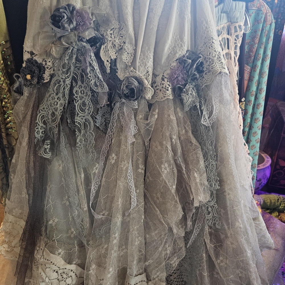 WOW! OOAK. AMAZING THERAL LONG LACE SKIRT She Has A MYSTERIOUS FEELING ABOUT HER - Picture 7 of 8
